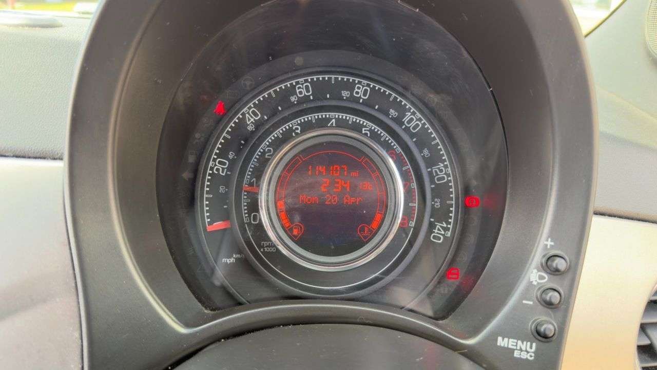 2011 FIAT 500 2011 FIAT 500