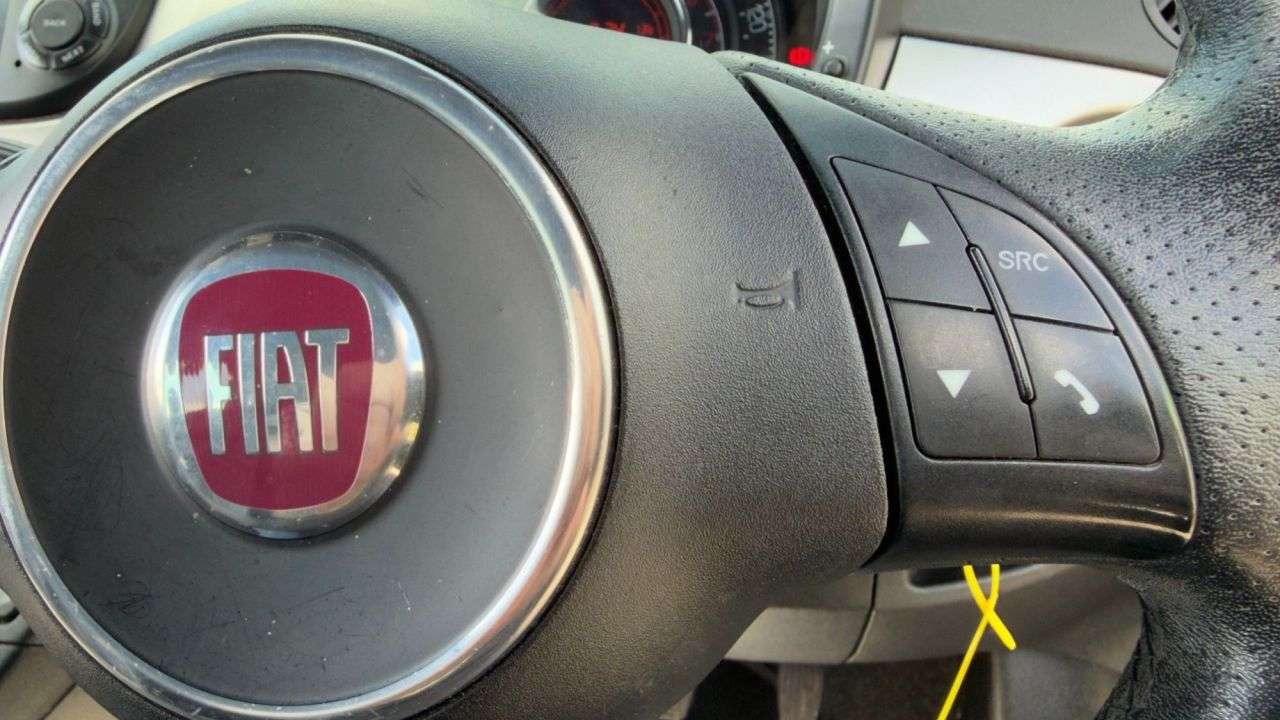 2011 FIAT 500 2011 FIAT 500