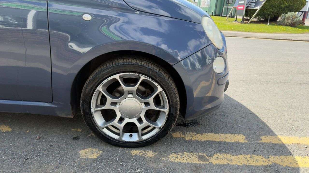 2011 FIAT 500 2011 FIAT 500