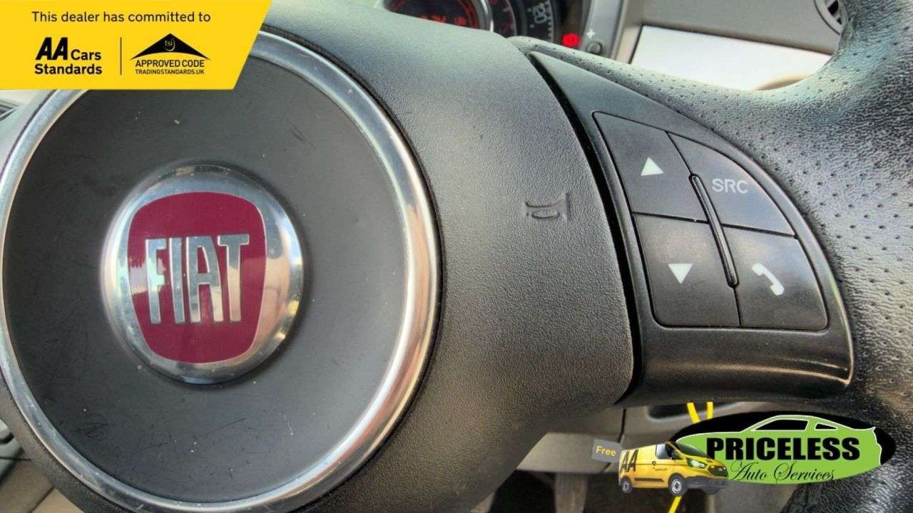2011 FIAT 500 2011 FIAT 500