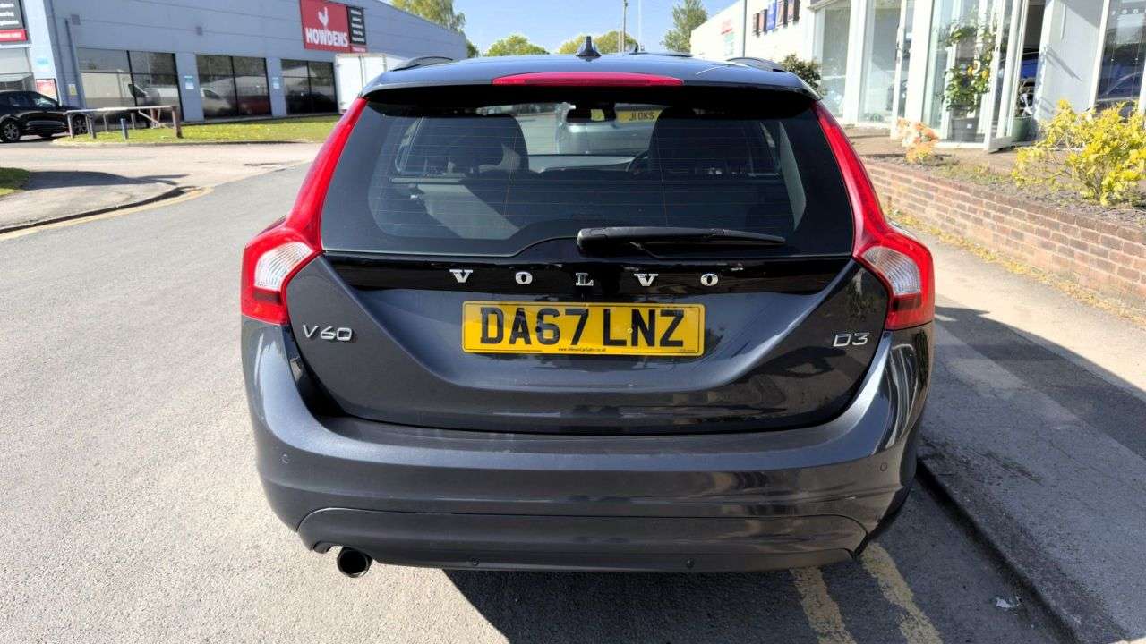 2017 VOLVO V60 2017 VOLVO V60
