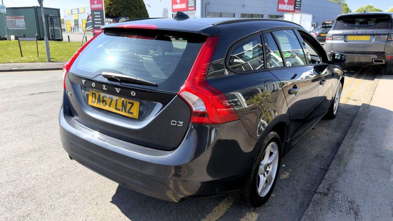 2017 VOLVO V60 2017 VOLVO V60