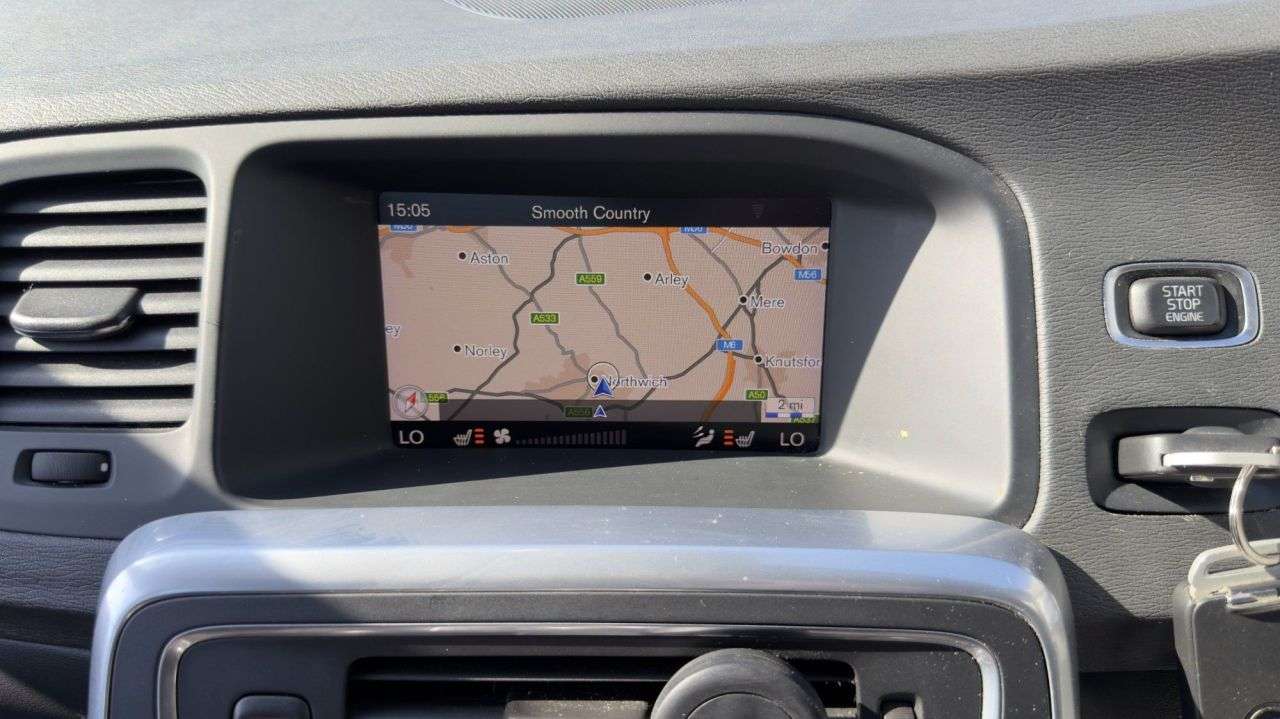 2017 VOLVO V60 2017 VOLVO V60