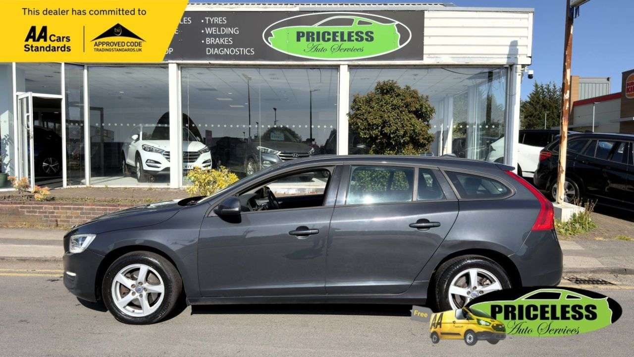 A 2017 VOLVO V60 AUTOMATIC 2.0 D3 Business Edition Estate 5dr Diesel Auto Euro 6 (s/s) (150 A 2017 VOLVO V60 AUTOMATIC 2.0 D3 Business Edition Estate 5dr Diesel Auto Euro 6 (s/s) (150