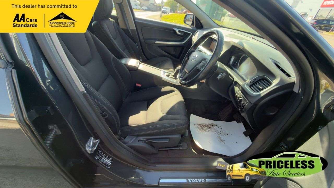 2017 VOLVO V60 2017 VOLVO V60