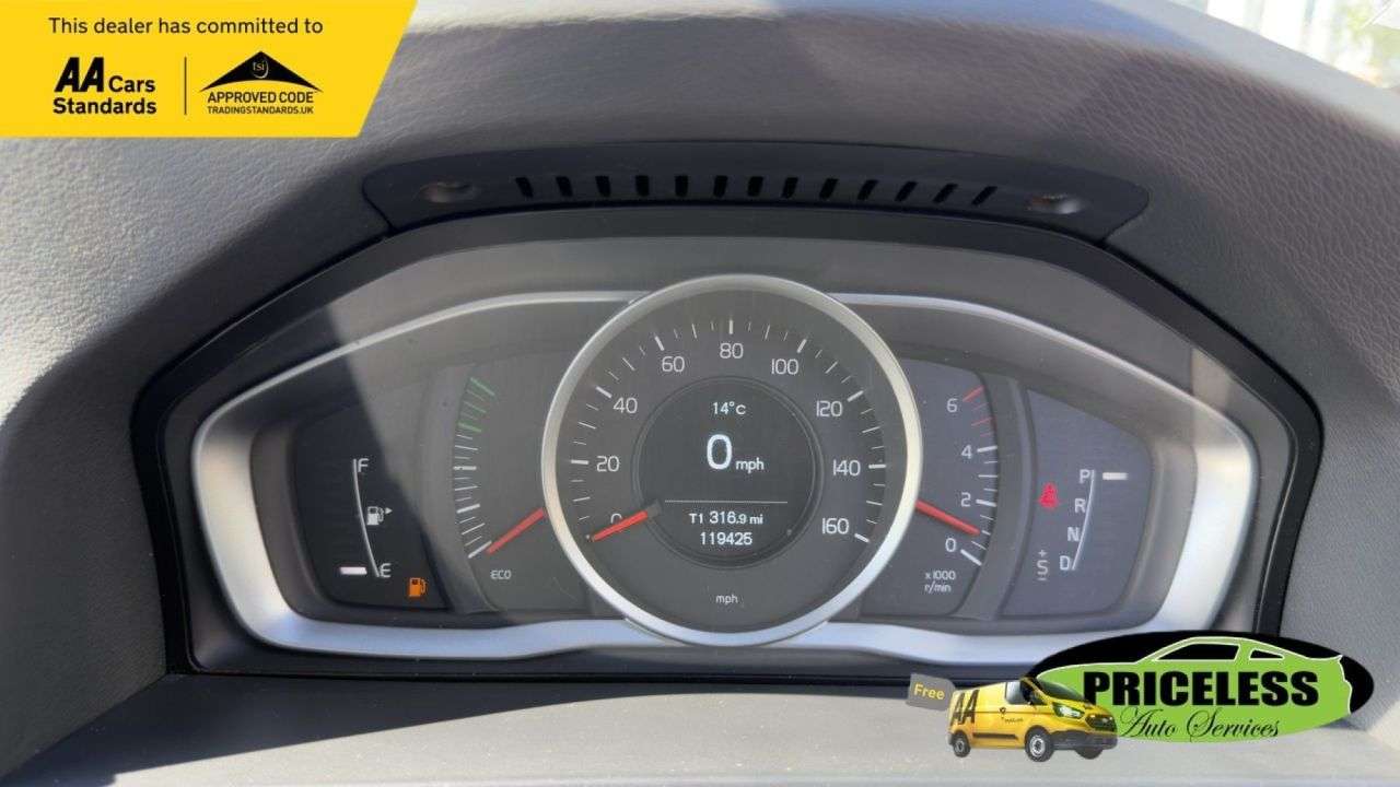 2017 VOLVO V60 2017 VOLVO V60