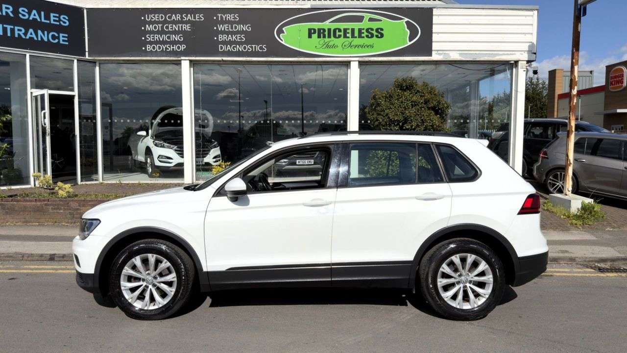 2017 VOLKSWAGEN TIGUAN 2017 VOLKSWAGEN TIGUAN