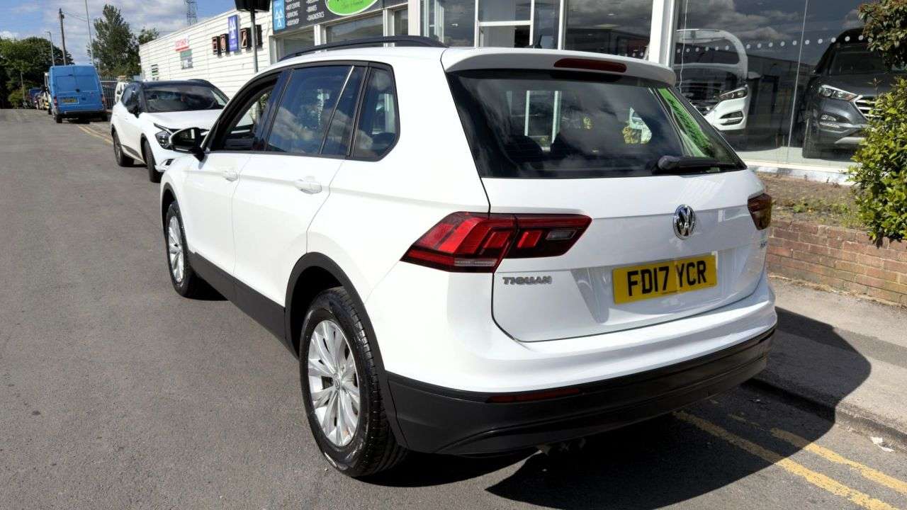 2017 VOLKSWAGEN TIGUAN 2017 VOLKSWAGEN TIGUAN
