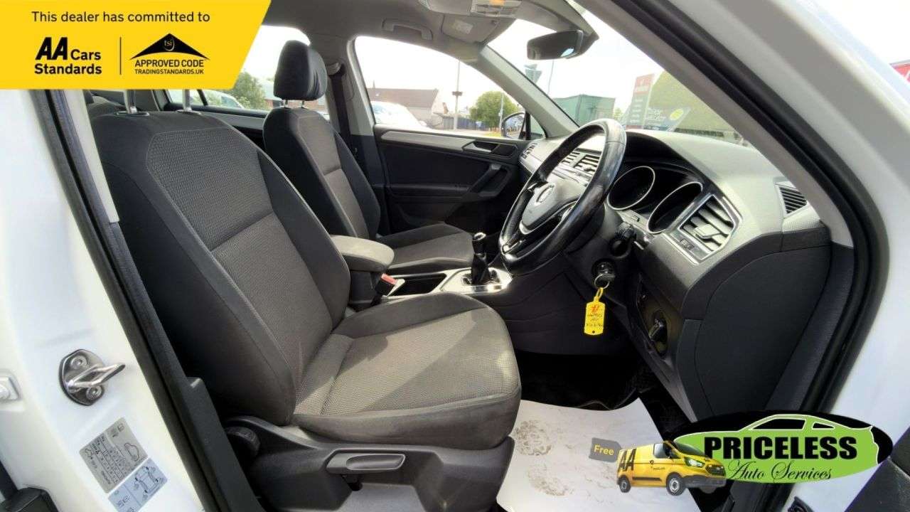 2017 VOLKSWAGEN TIGUAN 2017 VOLKSWAGEN TIGUAN