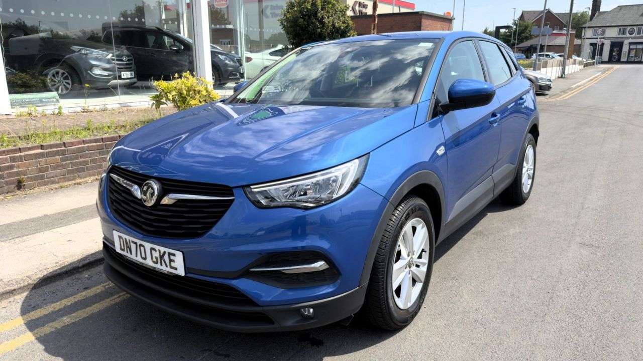 A 2020 VAUXHALL GRANDLAND X SE A 2020 VAUXHALL GRANDLAND X SE