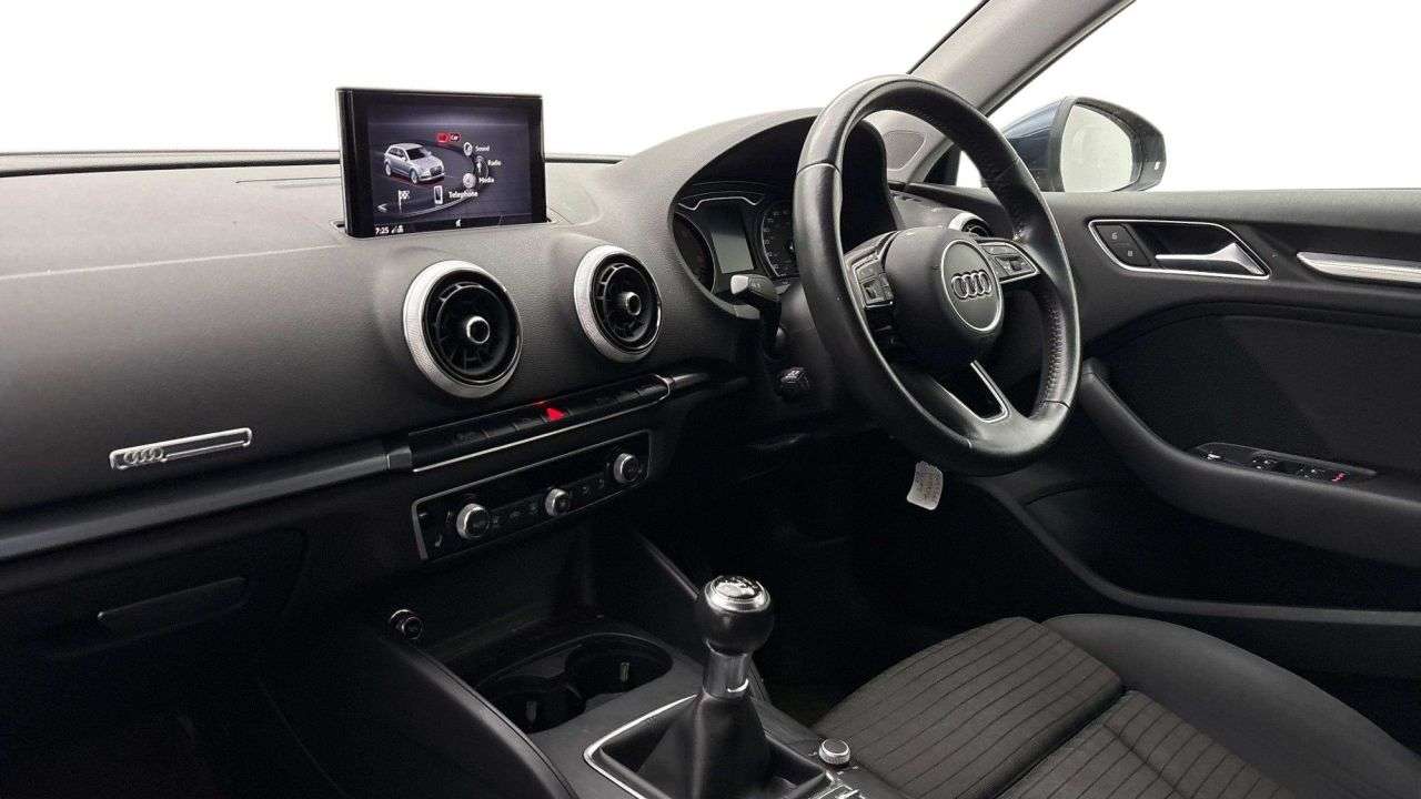 A 2018 AUDI A3 2.0 TDI Sport Sportback 5dr Diesel Manual Euro 6 (s/s) (150 ps) A 2018 AUDI A3 2.0 TDI Sport Sportback 5dr Diesel Manual Euro 6 (s/s) (150 ps)