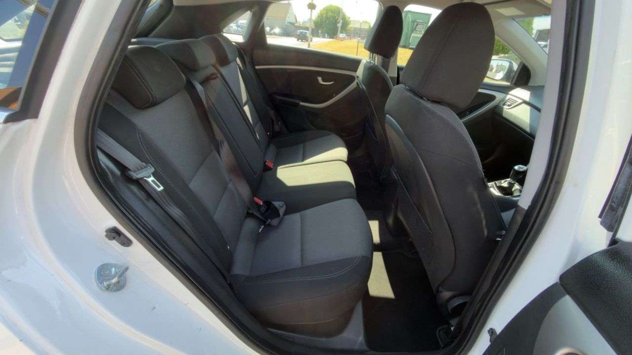 2015 HYUNDAI I30 2015 HYUNDAI I30