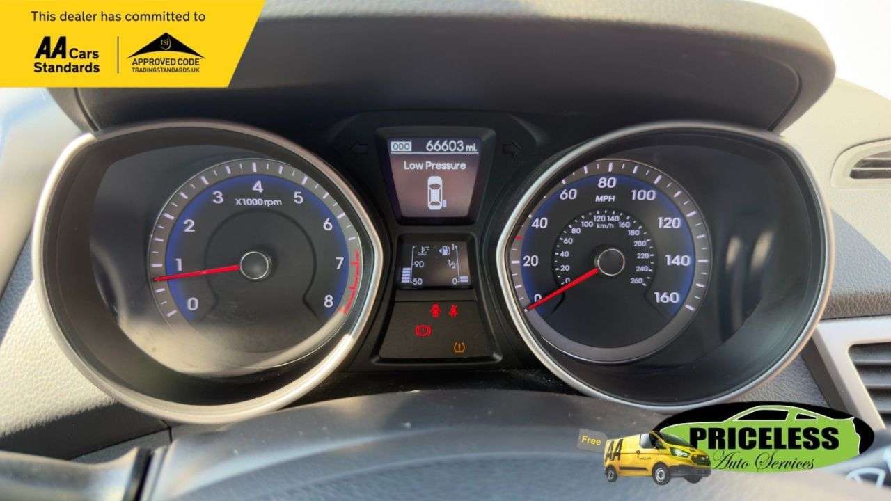 2015 HYUNDAI I30 2015 HYUNDAI I30
