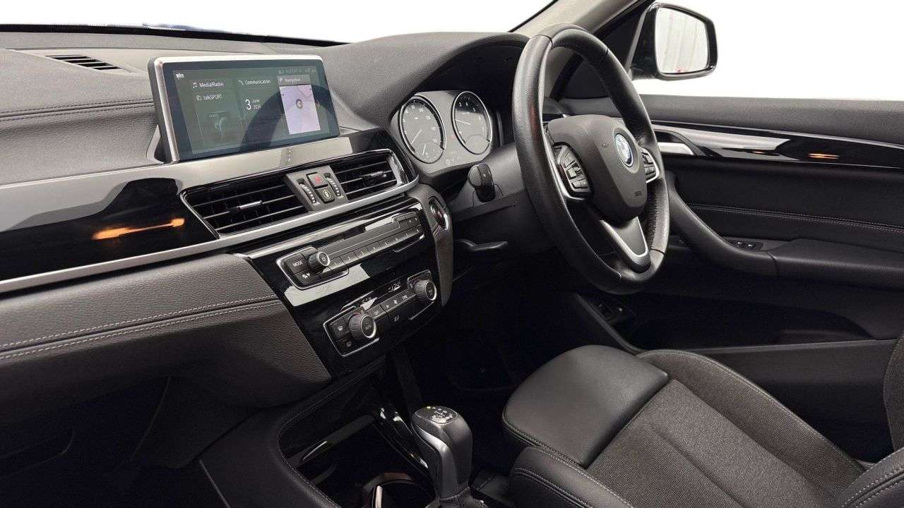 A 2022 BMW X1 AUTOMATIC 1.5 25e 10kWh Sport SUV 5dr Petrol Plug-in Hybrid Auto xDrive Eur A 2022 BMW X1 AUTOMATIC 1.5 25e 10kWh Sport SUV 5dr Petrol Plug-in Hybrid Auto xDrive Eur