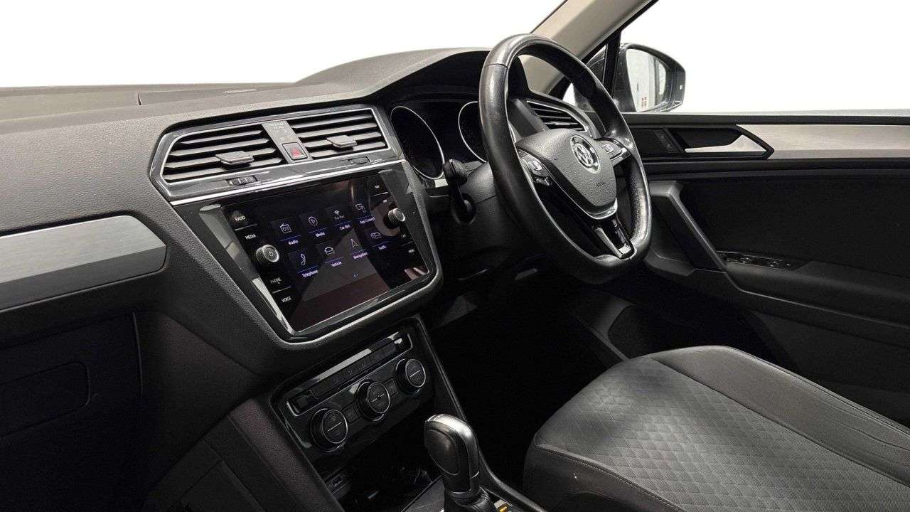A 2019 VOLKSWAGEN TIGUAN AUTOMATIC 1.5 TSI EVO Match SUV 5dr Petrol DSG Euro 6 (s/s) (150 ps) A 2019 VOLKSWAGEN TIGUAN AUTOMATIC 1.5 TSI EVO Match SUV 5dr Petrol DSG Euro 6 (s/s) (150 ps)