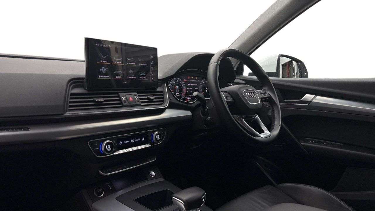 A 2022 AUDI Q5 AUTOMATIC 2.0 TFSI 45 Sport SUV 5dr Petrol S Tronic quattro Euro 6 (s/s) (2 A 2022 AUDI Q5 AUTOMATIC 2.0 TFSI 45 Sport SUV 5dr Petrol S Tronic quattro Euro 6 (s/s) (2