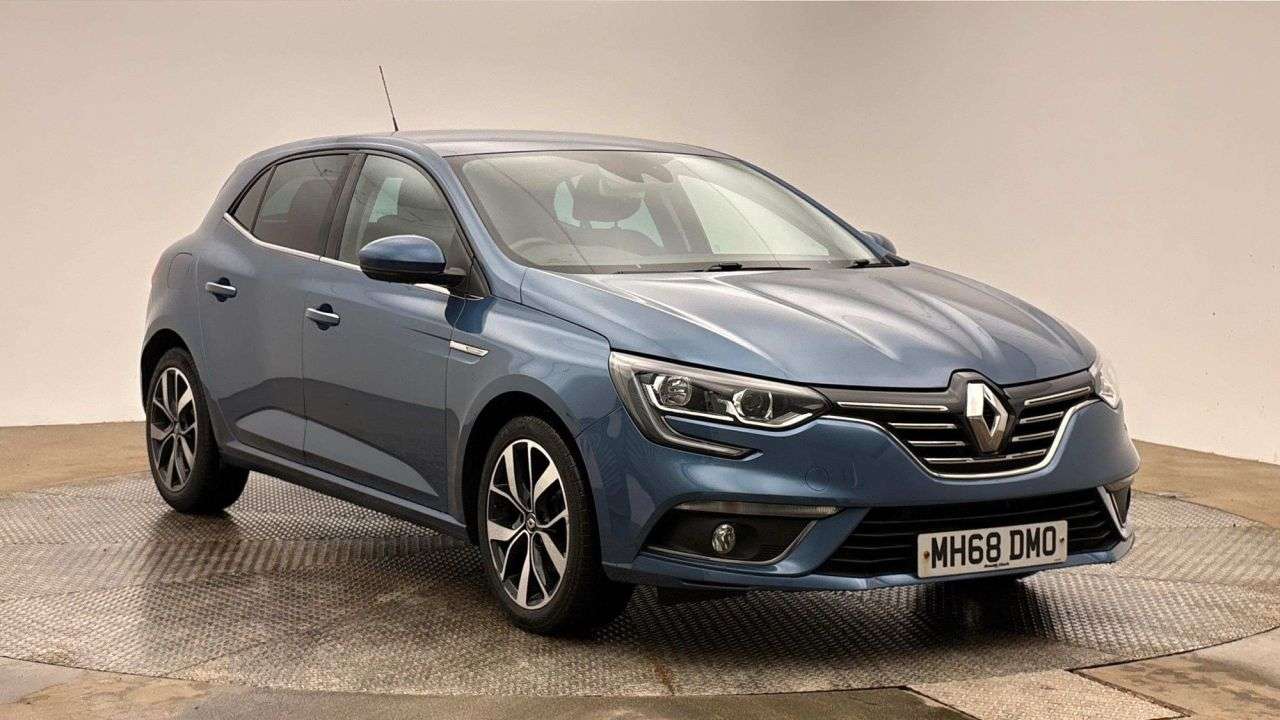 A 2019 RENAULT MEGANE 1.3 TCe Iconic Hatchback 5dr Petrol Manual Euro 6 (s/s) (140 ps) A 2019 RENAULT MEGANE 1.3 TCe Iconic Hatchback 5dr Petrol Manual Euro 6 (s/s) (140 ps)