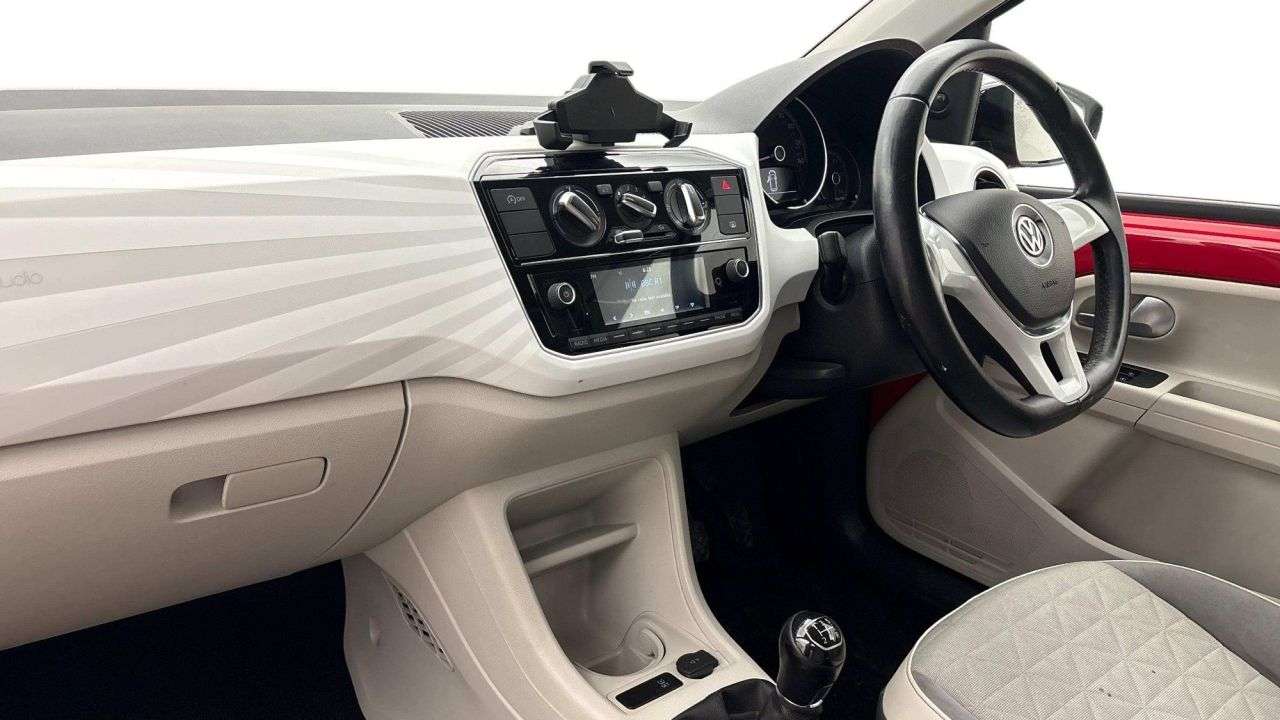 A 2019 VOLKSWAGEN UP! 1.0 up! beats Hatchback 3dr Petrol Manual Euro 6 (s/s) (60 ps) A 2019 VOLKSWAGEN UP! 1.0 up! beats Hatchback 3dr Petrol Manual Euro 6 (s/s) (60 ps)