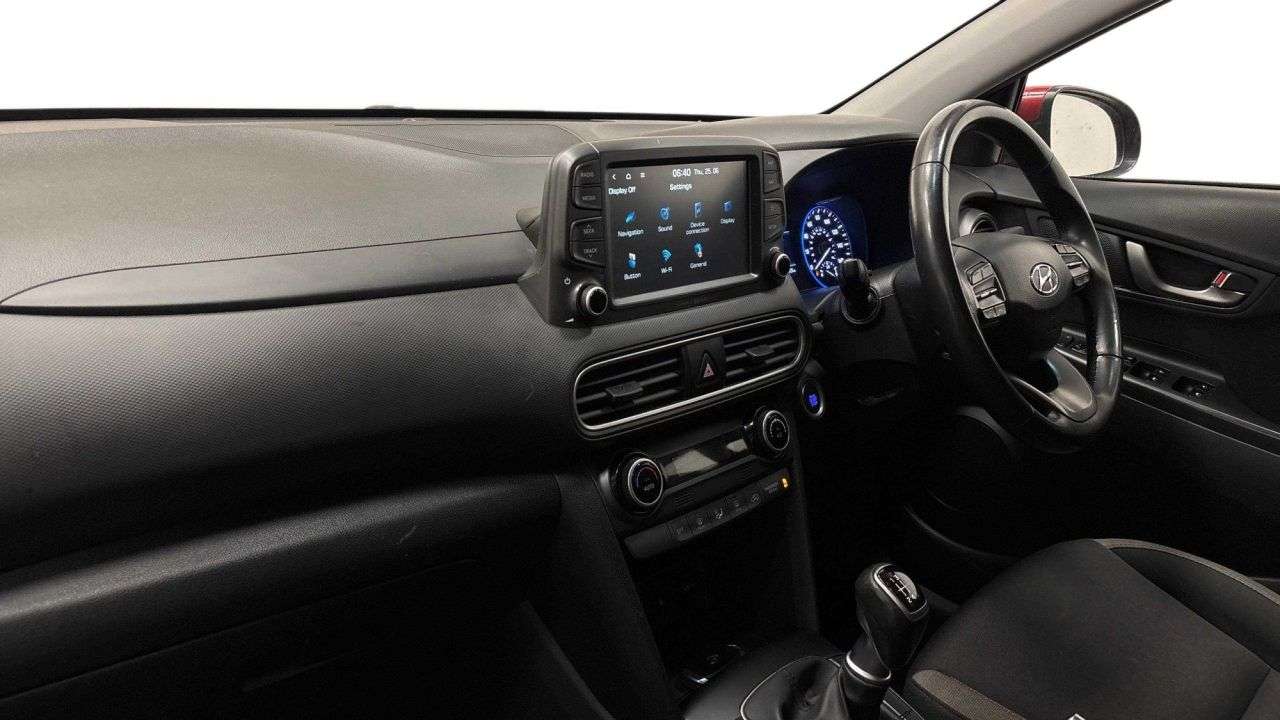 A 2019 HYUNDAI KONA 1.0 T-GDi Premium SUV 5dr Petrol Manual Euro 6 (s/s) (120 ps) A 2019 HYUNDAI KONA 1.0 T-GDi Premium SUV 5dr Petrol Manual Euro 6 (s/s) (120 ps)