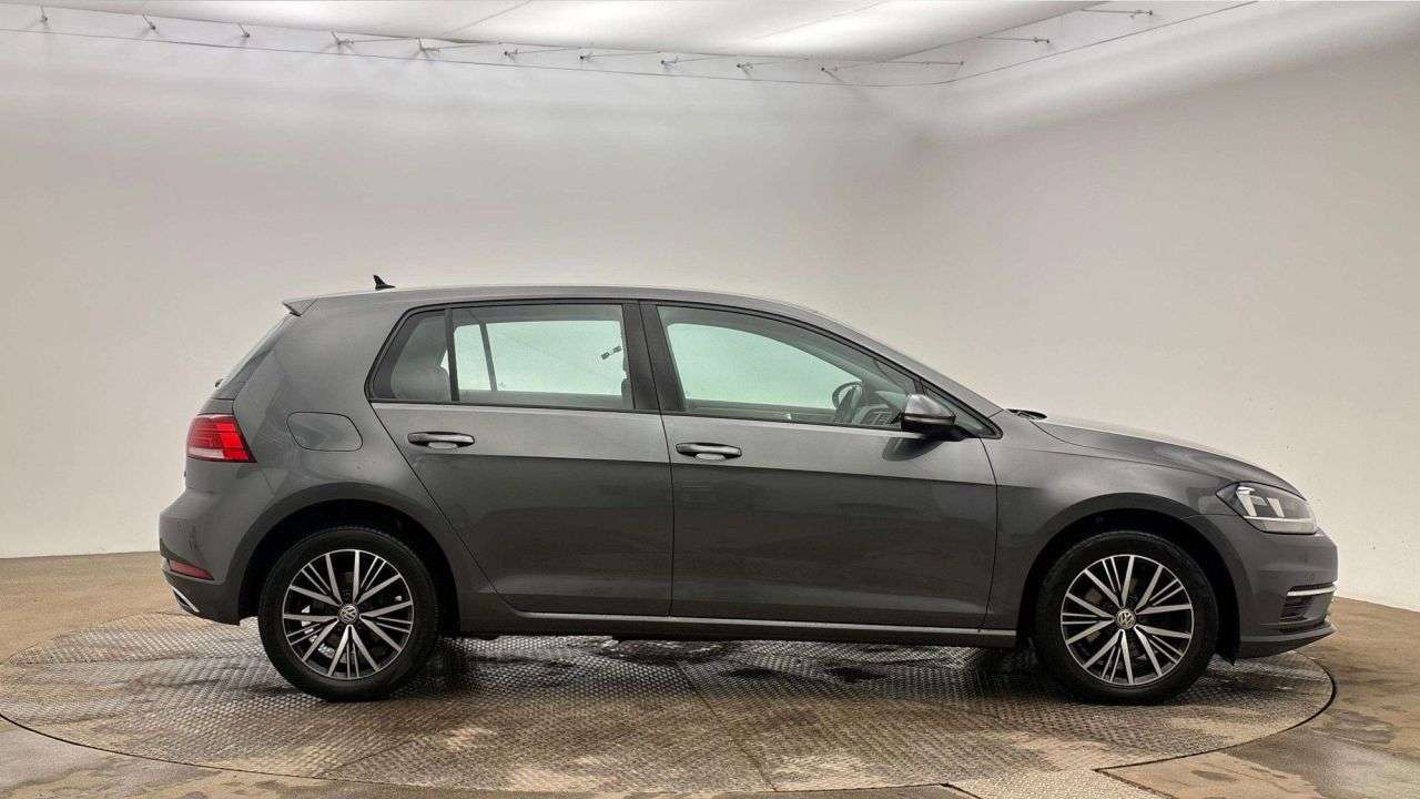 2017 VOLKSWAGEN GOLF 2017 VOLKSWAGEN GOLF
