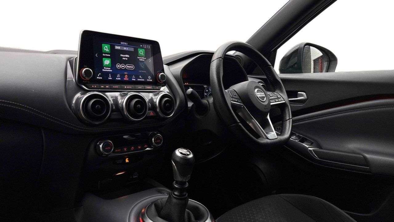 A 2019 NISSAN JUKE 1.0 DIG-T N-Connecta SUV 5dr Petrol Manual Euro 6 (s/s) (117 ps) A 2019 NISSAN JUKE 1.0 DIG-T N-Connecta SUV 5dr Petrol Manual Euro 6 (s/s) (117 ps)