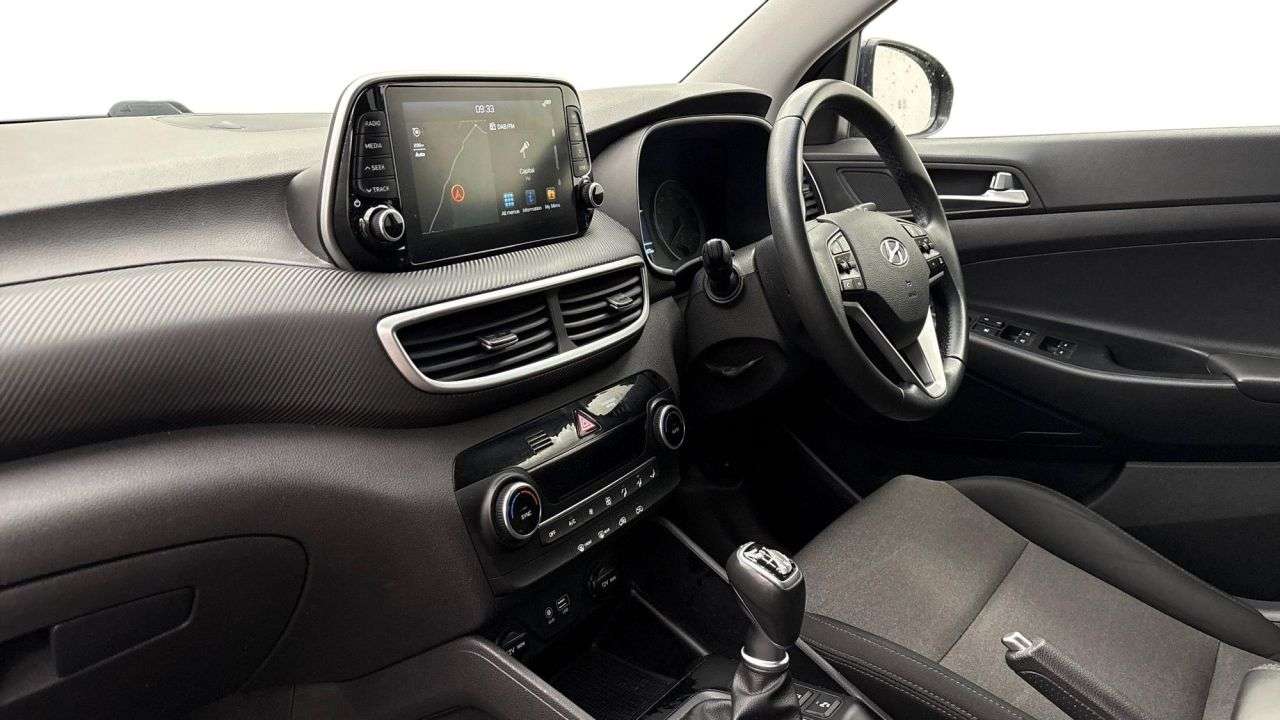 A 2019 HYUNDAI TUCSON 1.6 GDi SE Nav SUV 5dr Petrol Manual Euro 6 (s/s) (132 ps) A 2019 HYUNDAI TUCSON 1.6 GDi SE Nav SUV 5dr Petrol Manual Euro 6 (s/s) (132 ps)