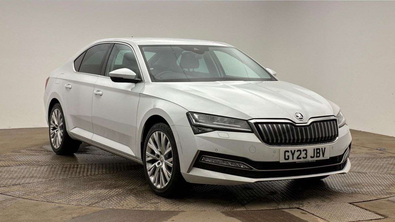A 2023 SKODA SUPERB AUTOMATIC 1.4 TSI iV 13kWh SE L Hatchback 5dr Petrol Plug-in Hybrid DSG Eur A 2023 SKODA SUPERB AUTOMATIC 1.4 TSI iV 13kWh SE L Hatchback 5dr Petrol Plug-in Hybrid DSG Eur