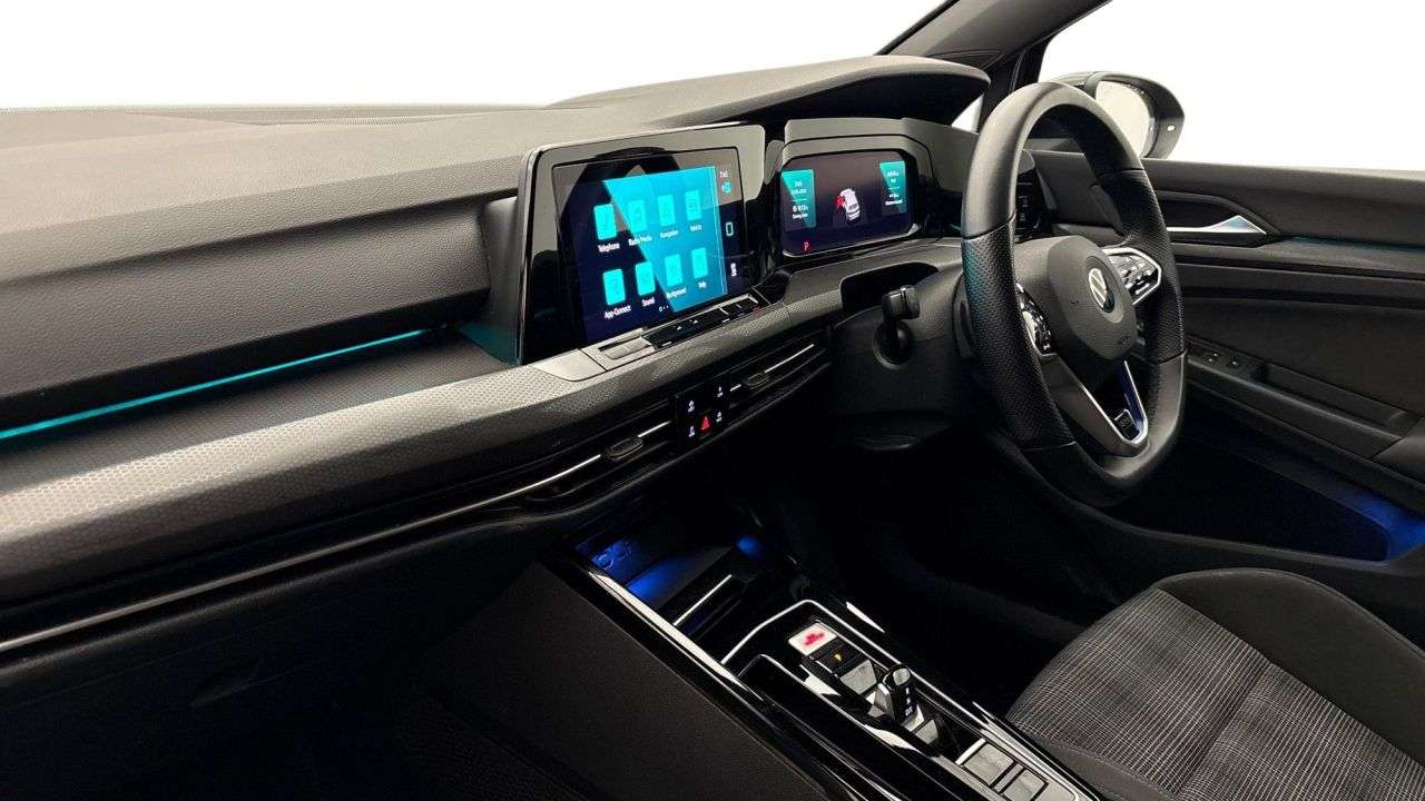 A 2023 VOLKSWAGEN GOLF AUTOMATIC 1.4 TSI 13kWh GTE Hatchback 5dr Petrol Plug-in Hybrid DSG Euro 6 A 2023 VOLKSWAGEN GOLF AUTOMATIC 1.4 TSI 13kWh GTE Hatchback 5dr Petrol Plug-in Hybrid DSG Euro 6