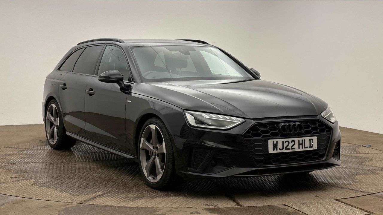 A 2022 AUDI A4 AVANT AUTOMATIC 2.0 TFSI 40 Black Edition Estate 5dr Petrol S Tronic Euro 6 (s/s) A 2022 AUDI A4 AVANT AUTOMATIC 2.0 TFSI 40 Black Edition Estate 5dr Petrol S Tronic Euro 6 (s/s)