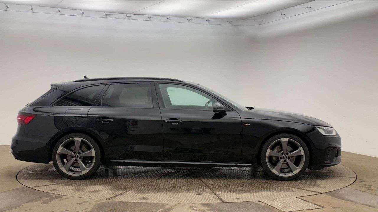 2022 AUDI A4 AVANT 2022 AUDI A4 AVANT