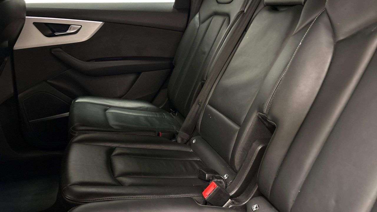2023 AUDI Q7 2023 AUDI Q7