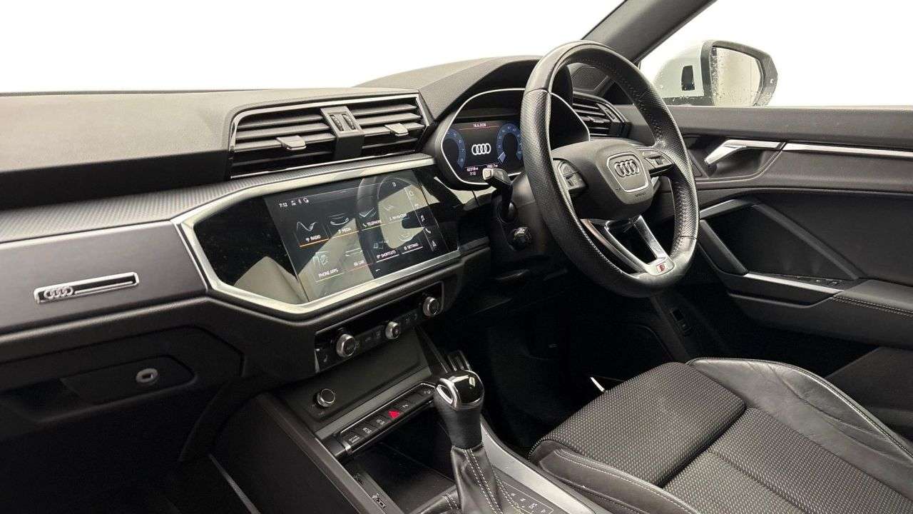 A 2020 AUDI Q3 AUTOMATIC 1.5 TFSI CoD 35 S line Sportback 5dr Petrol S Tronic Euro 6 (s/s) A 2020 AUDI Q3 AUTOMATIC 1.5 TFSI CoD 35 S line Sportback 5dr Petrol S Tronic Euro 6 (s/s)