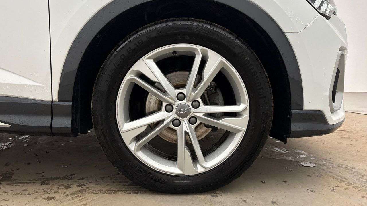 2020 AUDI Q3 2020 AUDI Q3