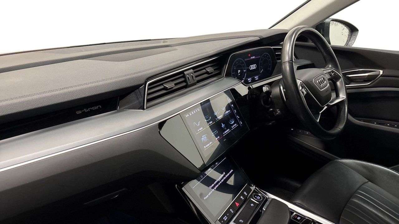 A 2023 AUDI Q8 E-TRON AUTOMATIC 50 Sport SUV 5dr Electric Auto quattro 95kWh (11kW Charger) (340 A 2023 AUDI Q8 E-TRON AUTOMATIC 50 Sport SUV 5dr Electric Auto quattro 95kWh (11kW Charger) (340