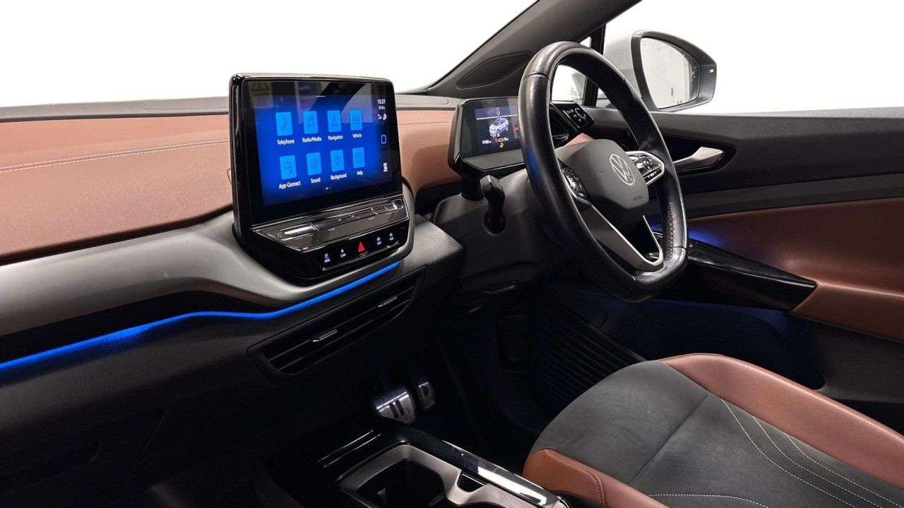 A 2021 VOLKSWAGEN ID.4 Pure 52kWh City SUV 5dr Electric Auto (148 ps) A 2021 VOLKSWAGEN ID.4 Pure 52kWh City SUV 5dr Electric Auto (148 ps)