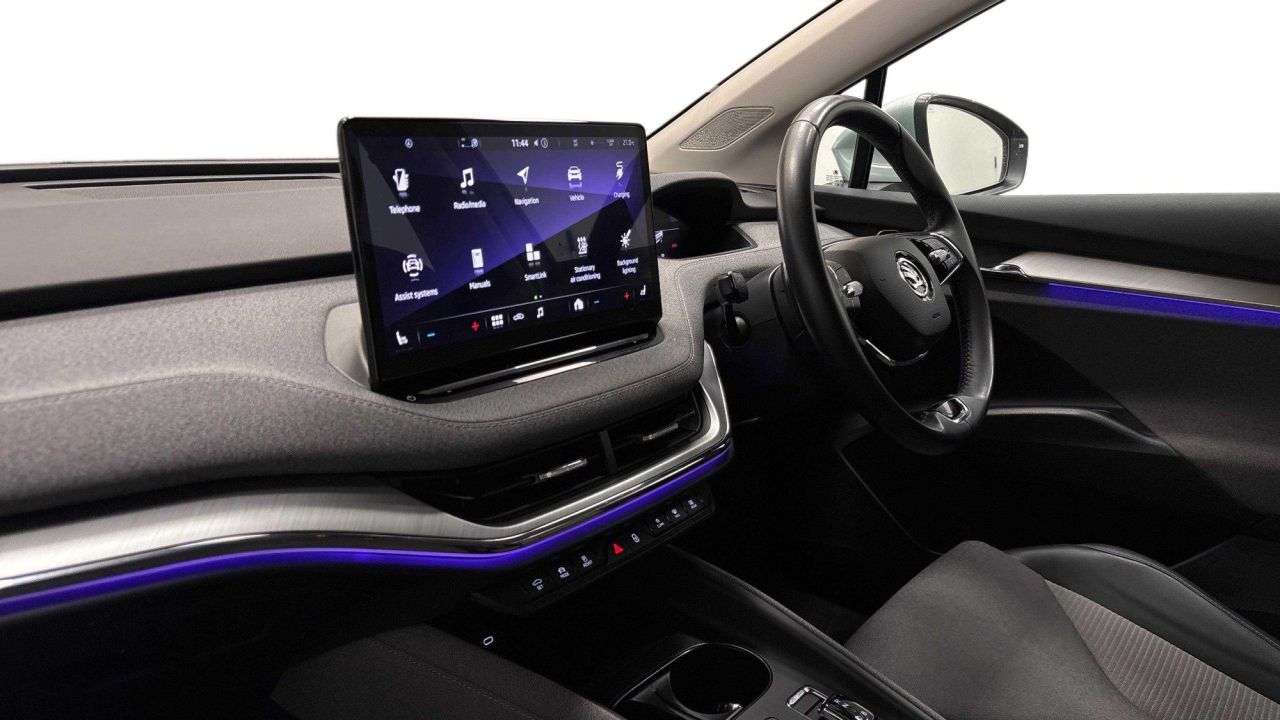 A 2022 SKODA ENYAQ AUTOMATIC iV 82kWh 80 SUV 5dr Electric Auto (204 ps) A 2022 SKODA ENYAQ AUTOMATIC iV 82kWh 80 SUV 5dr Electric Auto (204 ps)