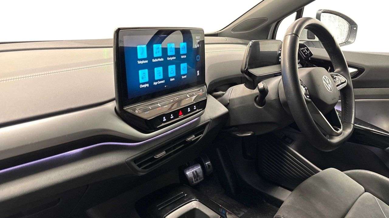 A 2023 VOLKSWAGEN ID.5 AUTOMATIC Pro Performance 77kWh Max SUV 5dr Electric Auto (204 ps) A 2023 VOLKSWAGEN ID.5 AUTOMATIC Pro Performance 77kWh Max SUV 5dr Electric Auto (204 ps)