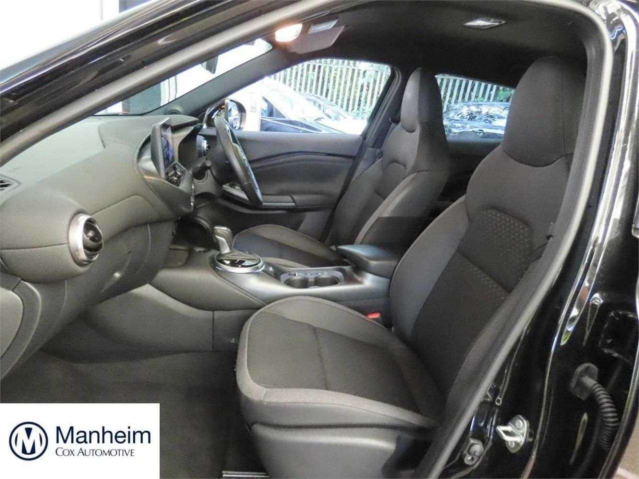A 2024 NISSAN JUKE AUTOMATIC 1.6 N-Connecta SUV 5dr Petrol Hybrid Auto Euro 6 (143 ps) A 2024 NISSAN JUKE AUTOMATIC 1.6 N-Connecta SUV 5dr Petrol Hybrid Auto Euro 6 (143 ps)