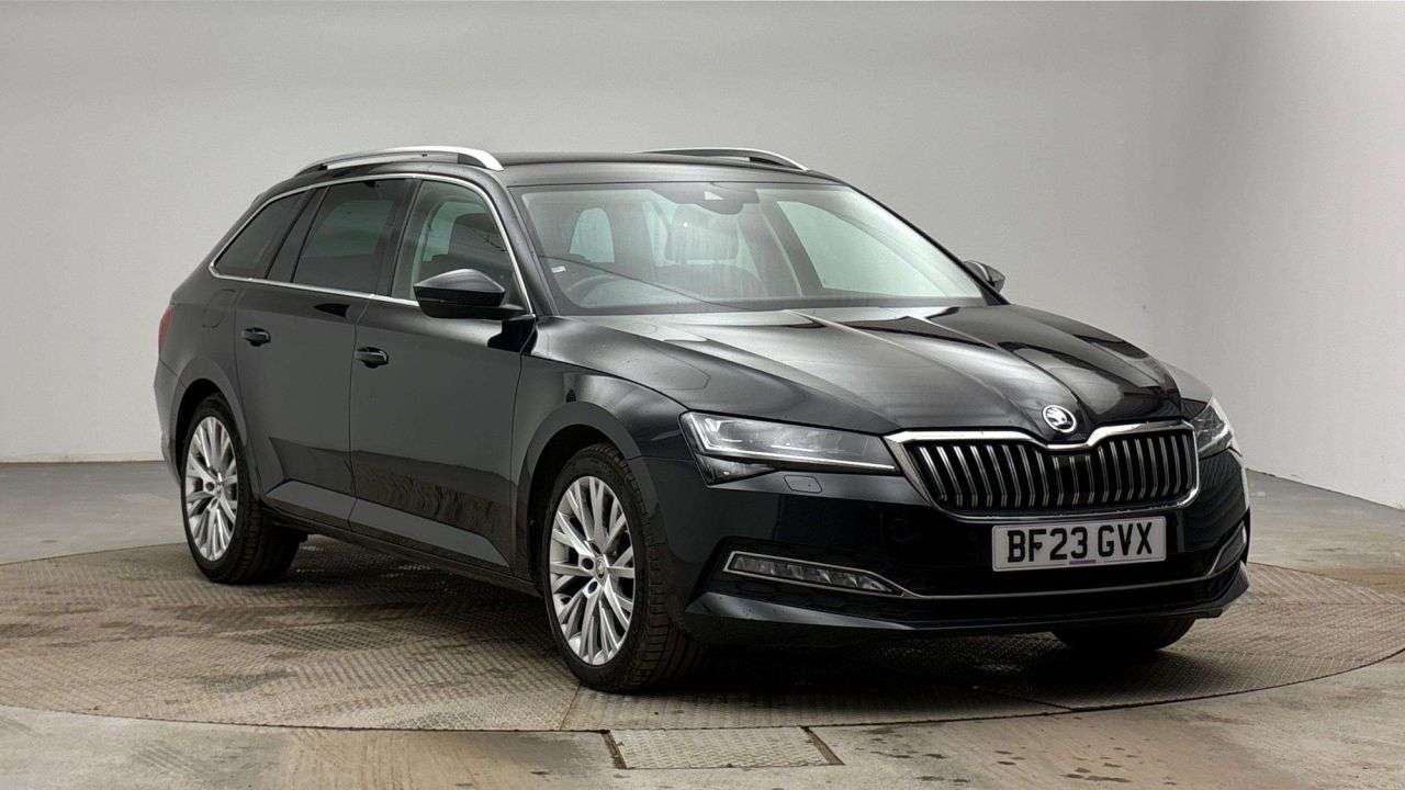 A 2023 SKODA SUPERB 2.0 TDI SE L Estate 5dr Diesel Manual Euro 6 (s/s) (150 ps) A 2023 SKODA SUPERB 2.0 TDI SE L Estate 5dr Diesel Manual Euro 6 (s/s) (150 ps)