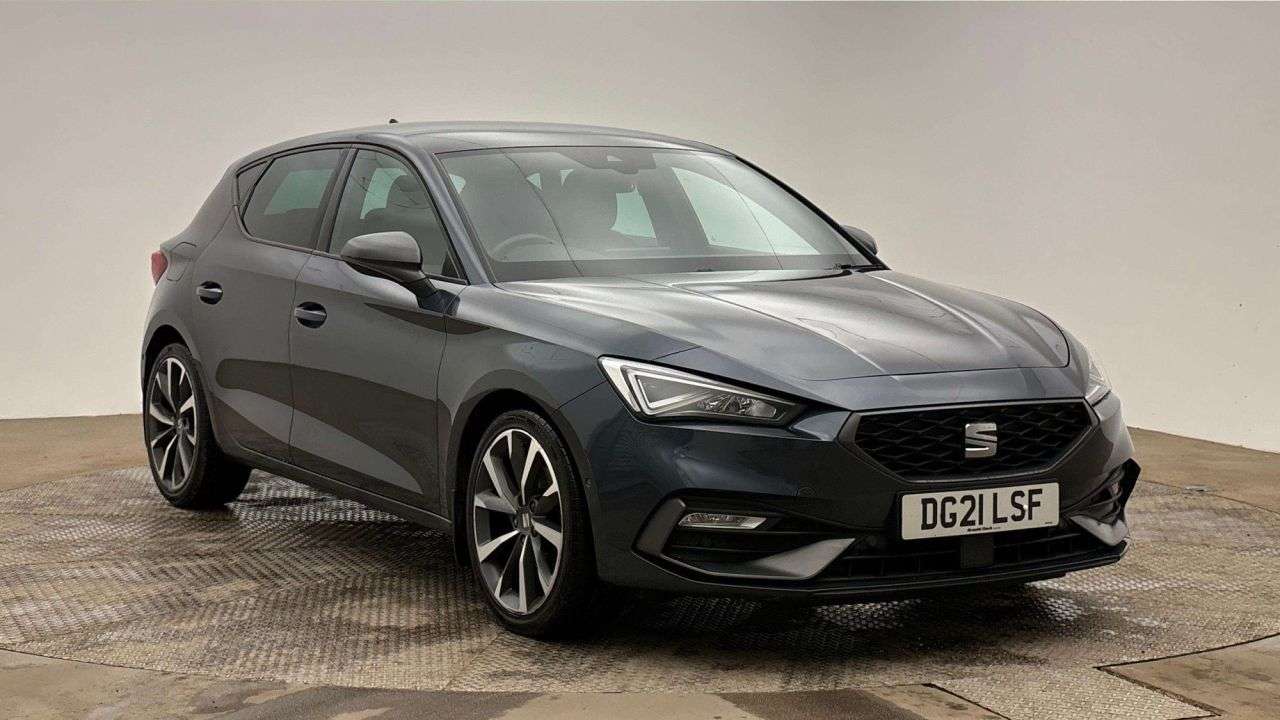 A 2021 SEAT LEON 1.5 TSI EVO FR Sport Hatchback 5dr Petrol Manual Euro 6 (s/s) (150 ps) A 2021 SEAT LEON 1.5 TSI EVO FR Sport Hatchback 5dr Petrol Manual Euro 6 (s/s) (150 ps)