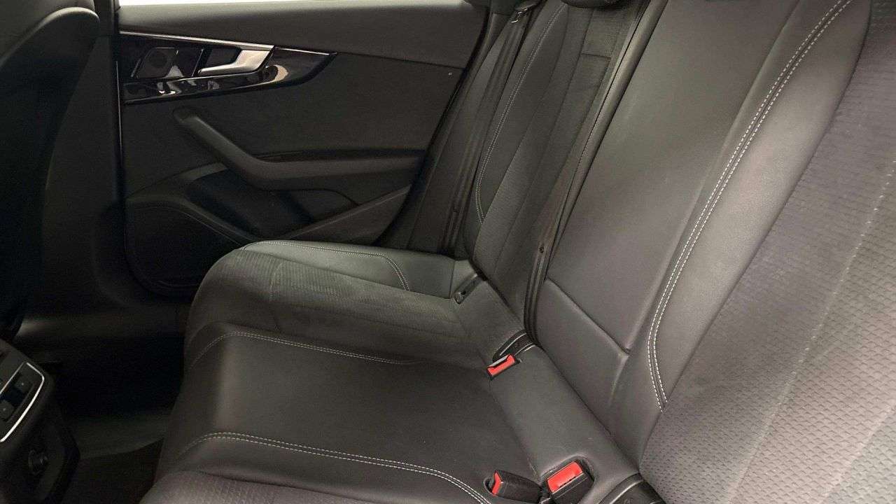 2022 AUDI A4 2022 AUDI A4