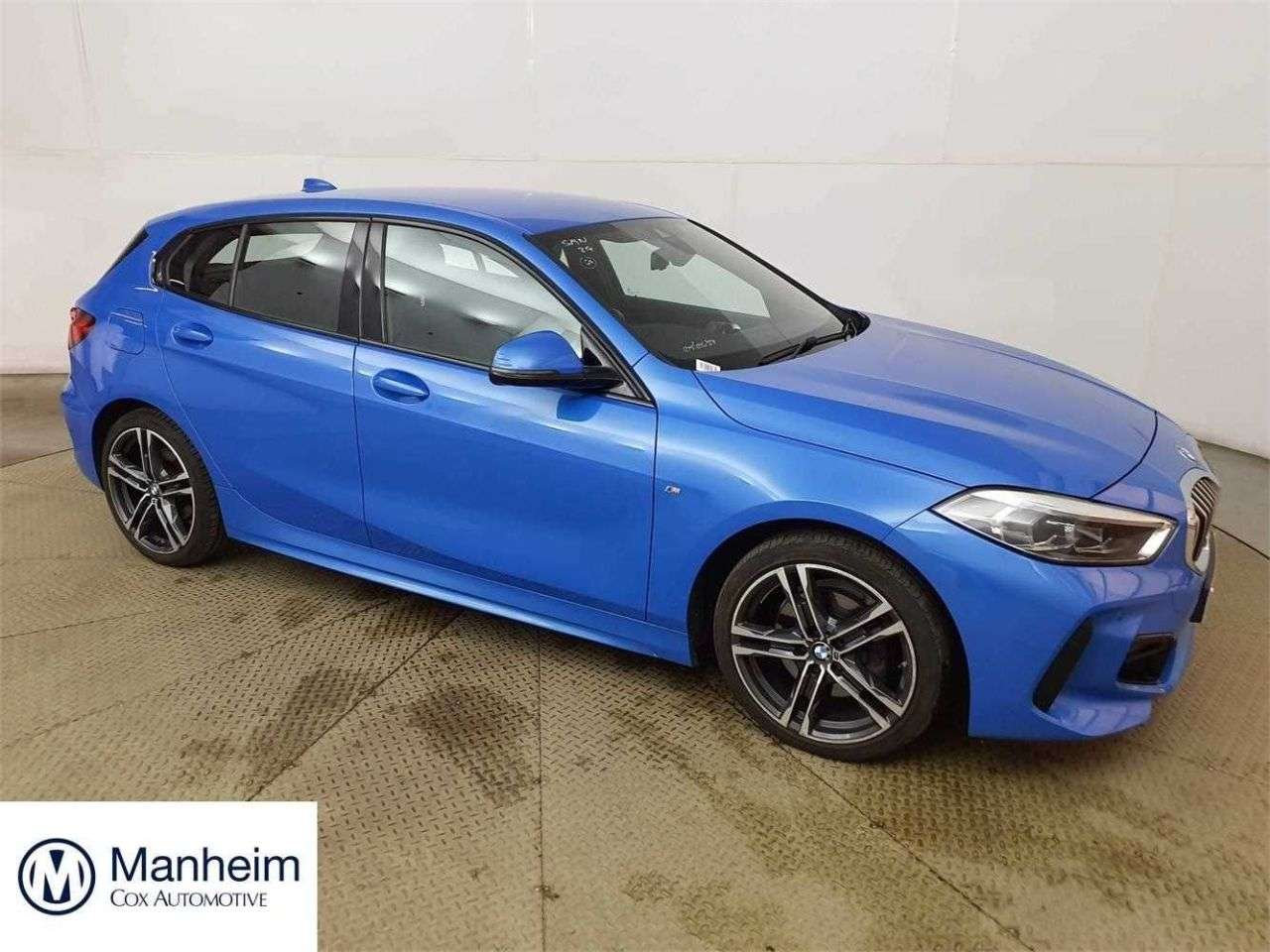 A 2022 BMW 1 SERIES AUTOMATIC 1.5 118i M Sport (LCP) Hatchback 5dr Petrol DCT Euro 6 (s/s) (136 A 2022 BMW 1 SERIES AUTOMATIC 1.5 118i M Sport (LCP) Hatchback 5dr Petrol DCT Euro 6 (s/s) (136