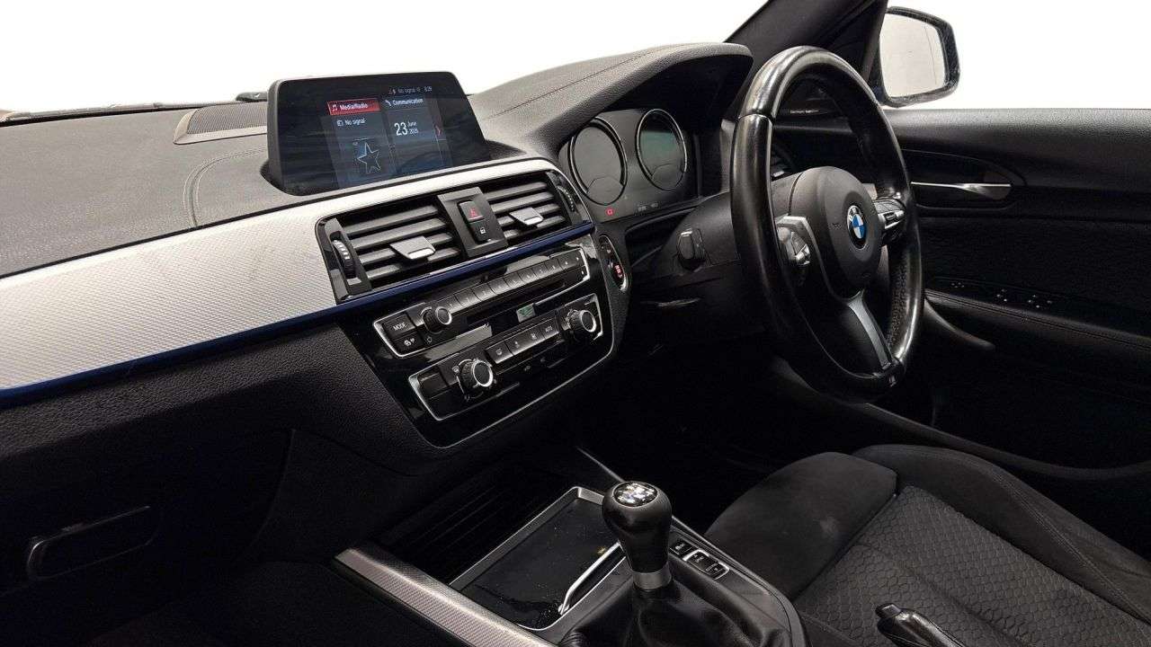 A 2017 BMW 1 SERIES 1.5 118i M Sport Shadow Edition Hatchback 5dr Petrol Manual Euro 6 (s/s) (1 A 2017 BMW 1 SERIES 1.5 118i M Sport Shadow Edition Hatchback 5dr Petrol Manual Euro 6 (s/s) (1