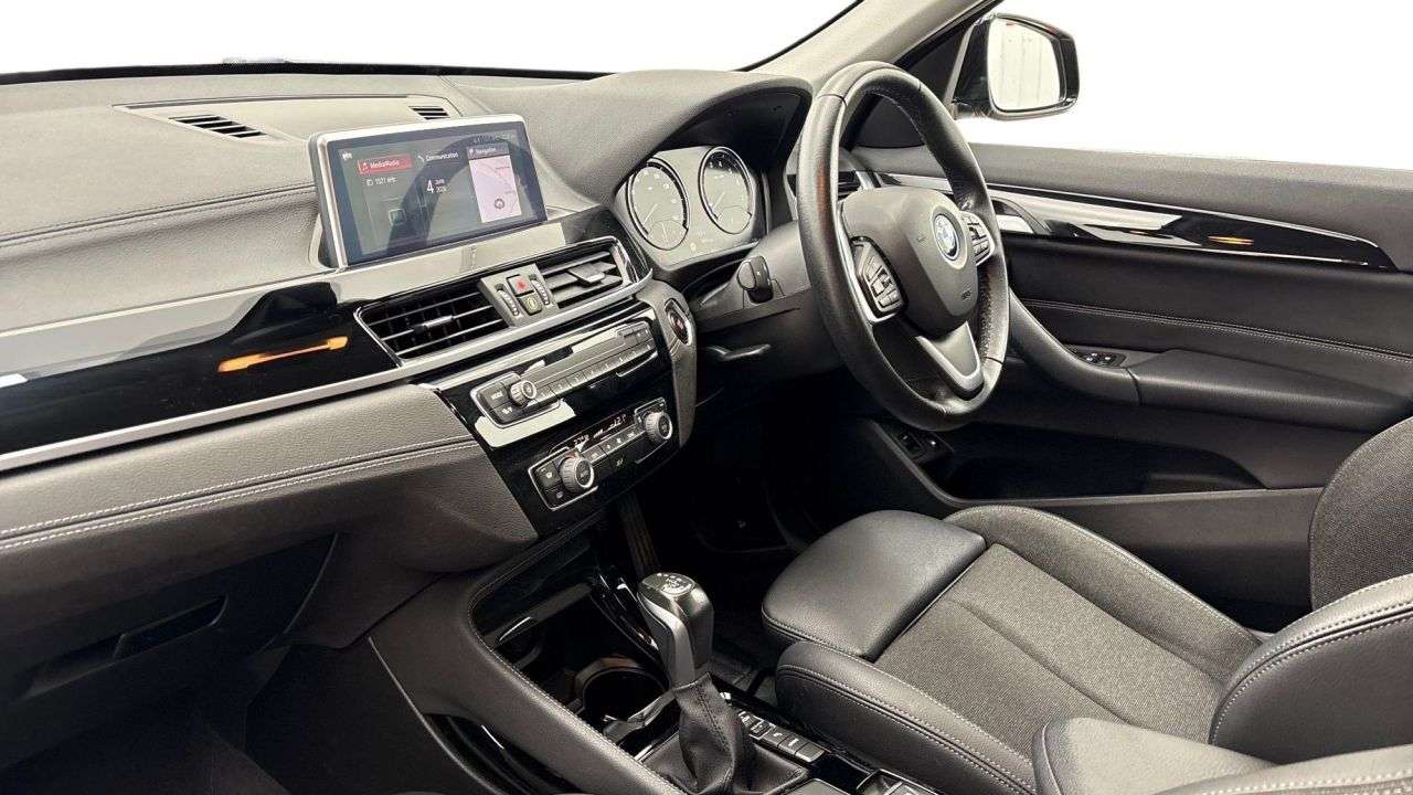 A 2022 BMW X1 AUTOMATIC 1.5 25e 10kWh Sport SUV 5dr Petrol Plug-in Hybrid Auto xDrive Eur A 2022 BMW X1 AUTOMATIC 1.5 25e 10kWh Sport SUV 5dr Petrol Plug-in Hybrid Auto xDrive Eur
