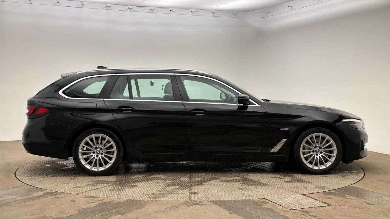 2021 BMW 5 SERIES 2021 BMW 5 SERIES