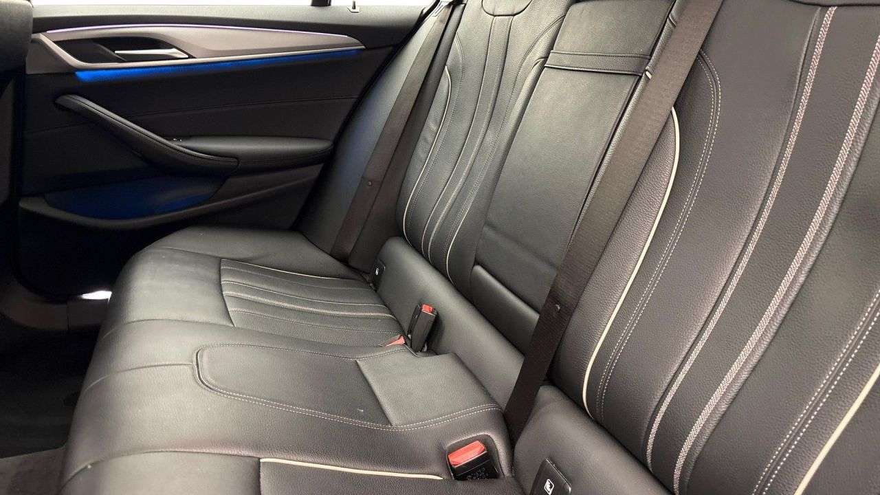 2021 BMW 5 SERIES 2021 BMW 5 SERIES