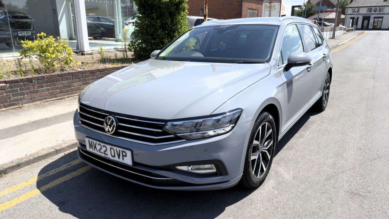 A 2022 VOLKSWAGEN PASSAT 2.0 TDI EVO SEL Estate 5dr Diesel DSG Euro 6 (s/s) (150 ps) A 2022 VOLKSWAGEN PASSAT 2.0 TDI EVO SEL Estate 5dr Diesel DSG Euro 6 (s/s) (150 ps)