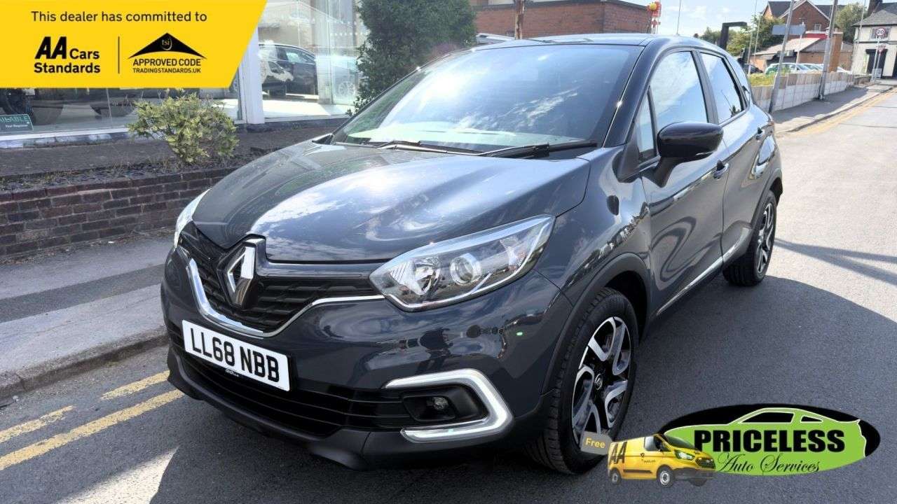 A 2018 RENAULT CAPTUR 0.9 TCe ENERGY Iconic SUV 5dr Petrol Manual Euro 6 (s/s) (90 ps) A 2018 RENAULT CAPTUR 0.9 TCe ENERGY Iconic SUV 5dr Petrol Manual Euro 6 (s/s) (90 ps)