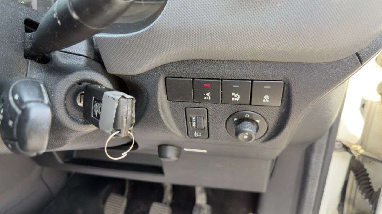 2014 PEUGEOT PARTNER 2014 PEUGEOT PARTNER