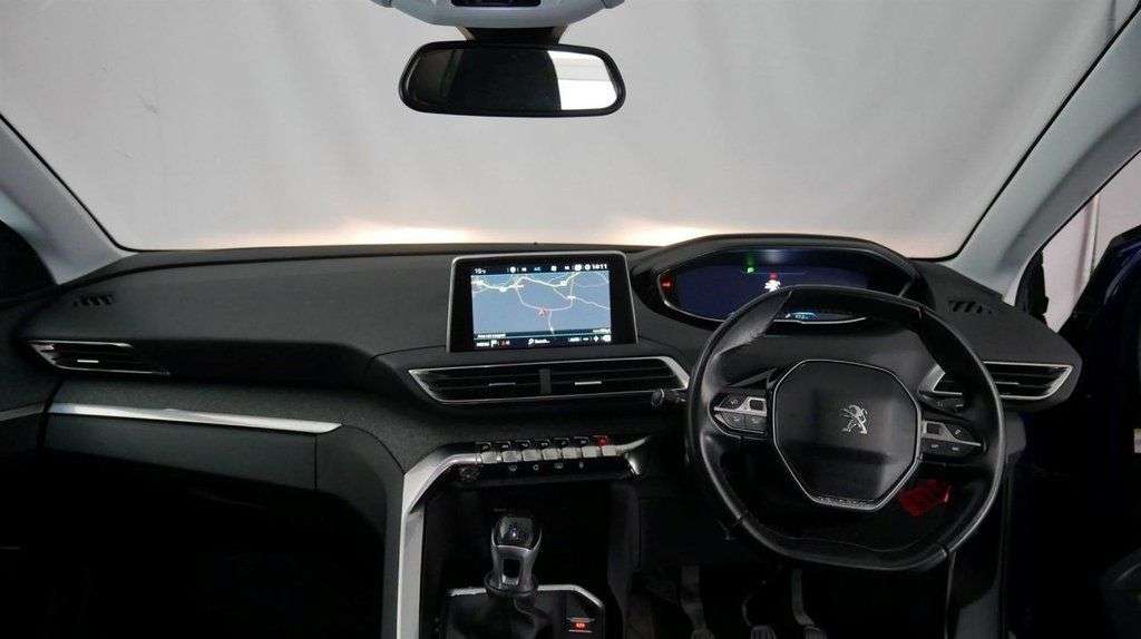 A 2017 PEUGEOT 3008 1.6 BlueHDi Allure SUV 5dr Diesel Manual Euro 6 (s/s) (120 ps) A 2017 PEUGEOT 3008 1.6 BlueHDi Allure SUV 5dr Diesel Manual Euro 6 (s/s) (120 ps)